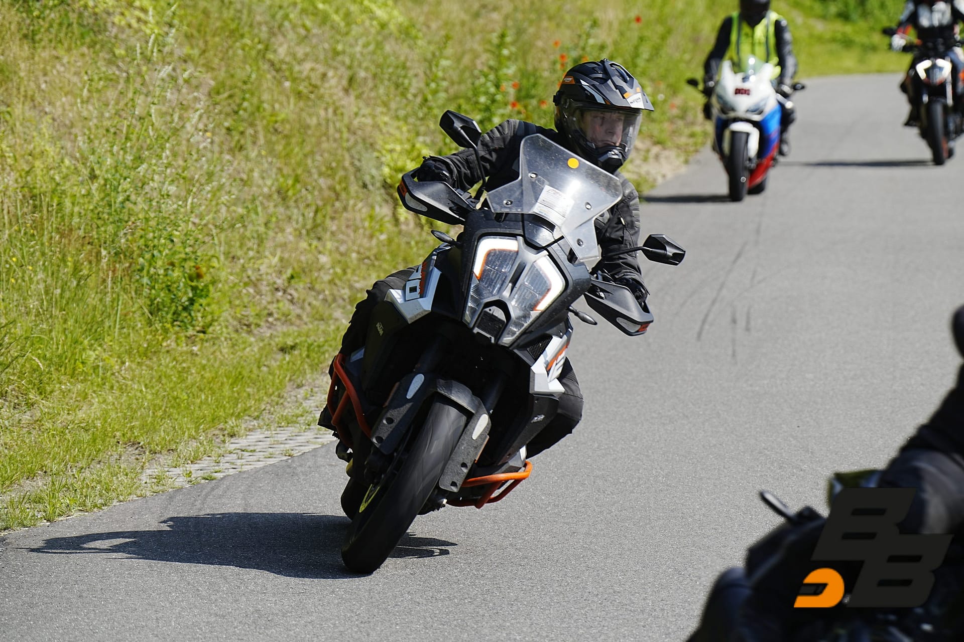 Kurventraining auf dem Heidbergring Kurventraining auf dem Heidbergring